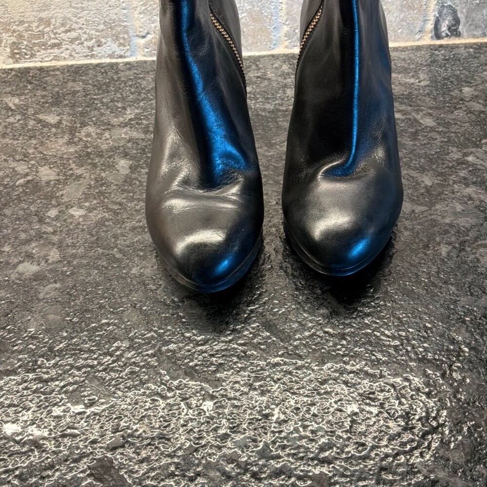 Nine West Women's black leather booties "Protege" size 8.5M - Picture 3 of 10